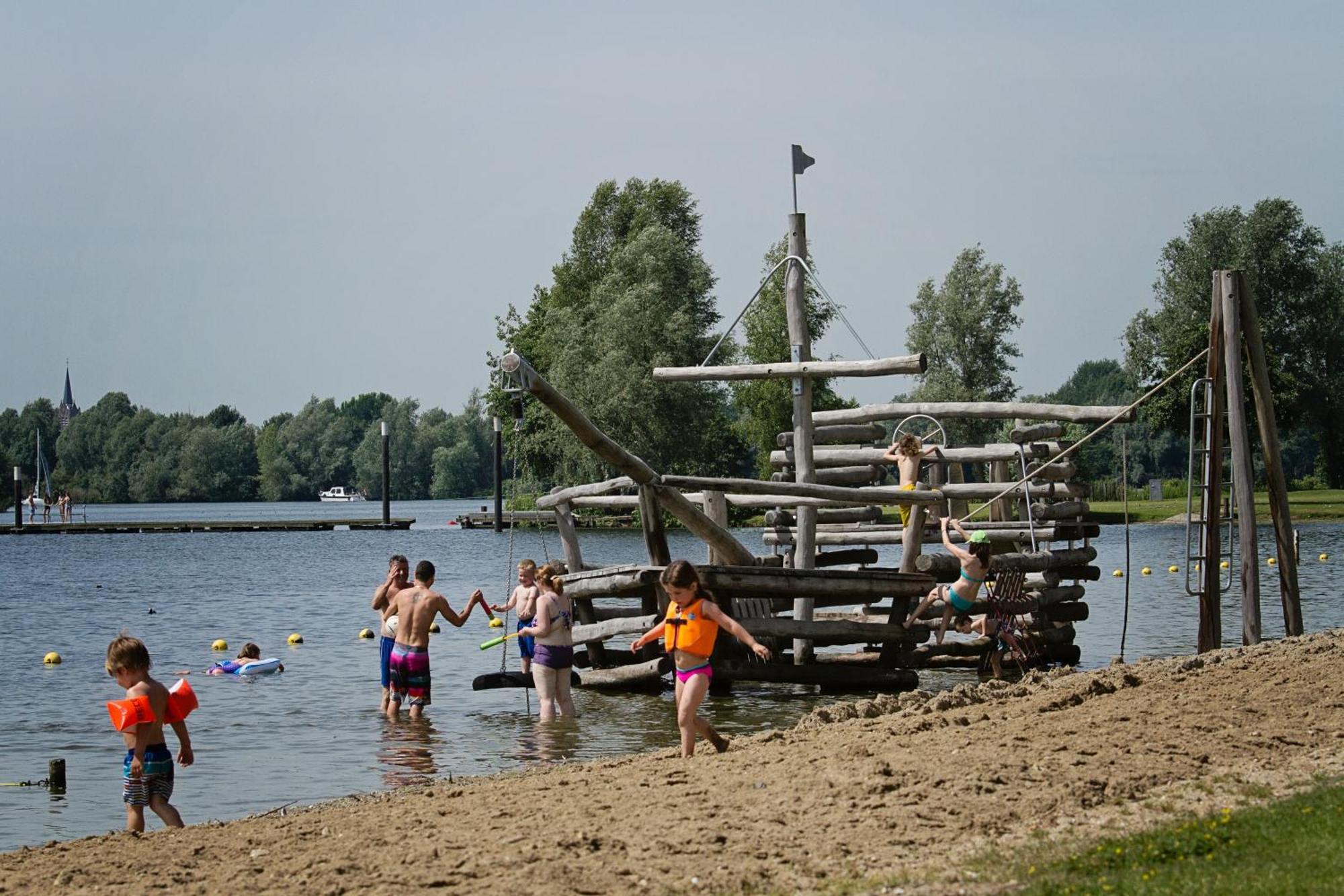 Recreatiepark Riverside Camping *